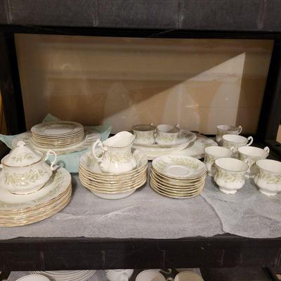 Royal Standard Whispering Grass China Dishware Set