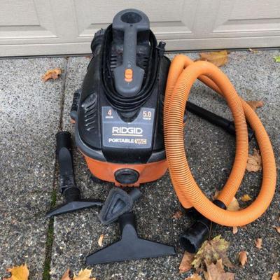 RIDGID Portable Shop Vac - Working