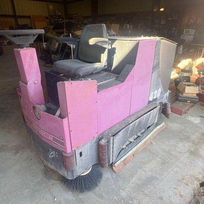 #120 • Factory Cat 420 Sweeper
