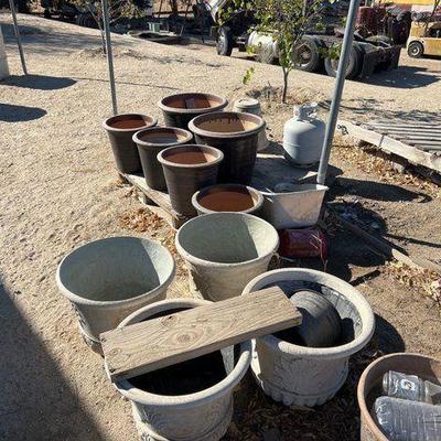 #3030 • Outdoor Pots And Planters
