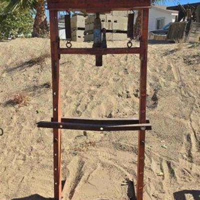 #2612 • Press
