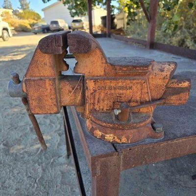 #2632 • Bench Vice
