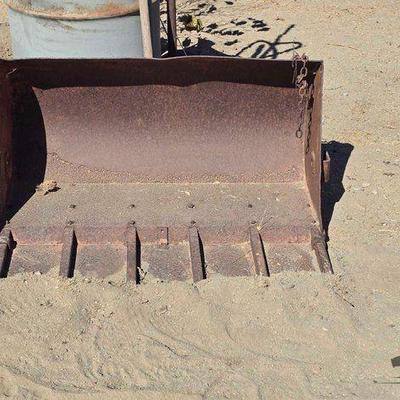 #2534 • Tractor Bucket/Loader Attachment
