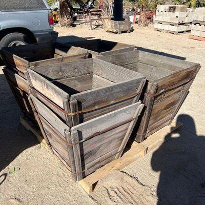 #3026 • Wooden Planters
