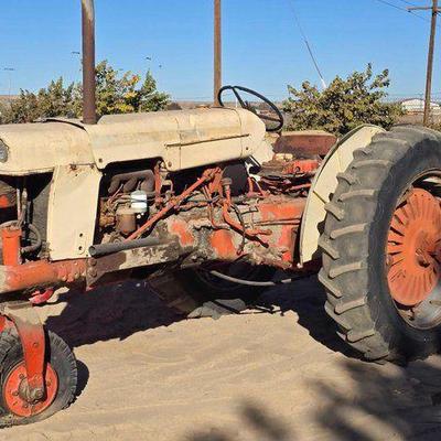 #200 • 1962 Case Tractor

