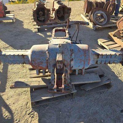 #4100 • Tractor Rear End
