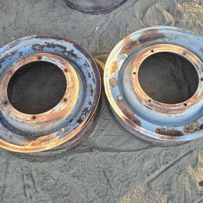 #2736 • (2) Ford Tractor Rear Wheels with Center Dishes

