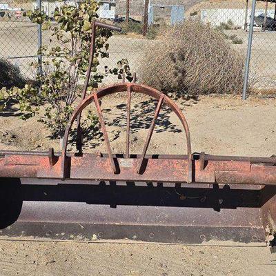#2542 • Earthcavator Box Blade/Scraper Tractor Attachment
