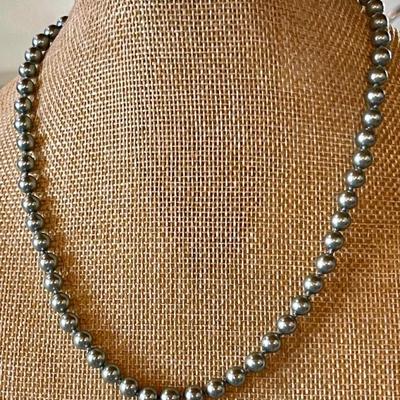 Vintage Silver Knotted Pearl 18 Inch Necklace 