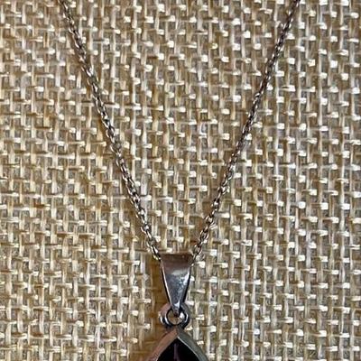 Sterling Silver 18 Inch Chain Necklace With Amethyst Pendant - Total Weight - 3.82 Grams