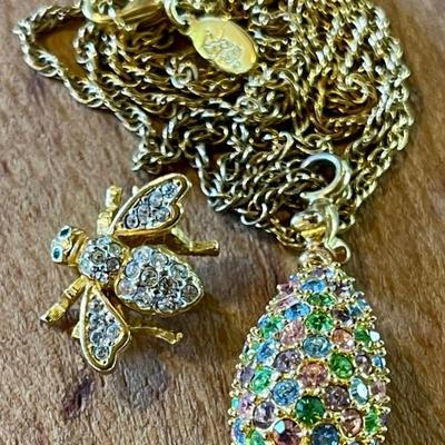 Vintage Joan Rivers Gold Tone 28 Inch Necklace With Rhinestone Crystal Balloon & Joan Rivers Bee Pin 