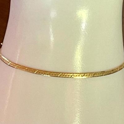 14K Gold Flat Link 7 Inch Bracelet - Total Weight 1.52 Grams 