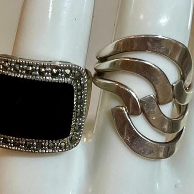 (2) Sterling Silver Rings - Modernish Band & Black Onyx & Marcasite Both Size 7.5 - Total Weight 20.12 Grams 