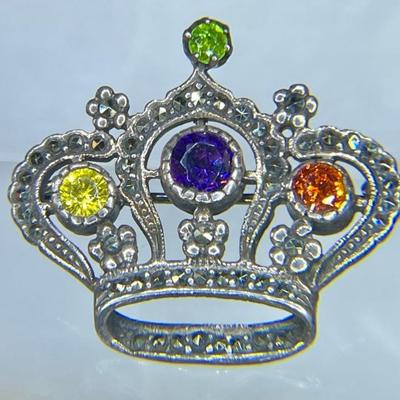 Vintage Sterling Silver Crown Pin With Assorted Faceted Colored Rhinestones - Weighs 9.48 Grams 