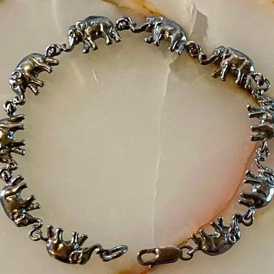 Sterling Silver 7 Inch Elephant Bracelet - Total Weight 9.79 Grams 