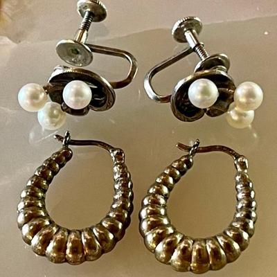 (2) Pairs Of Sterling Silver Earrings (1) Hoop & (1) W Faux Pearls - Total Weight 6.65 Grams 