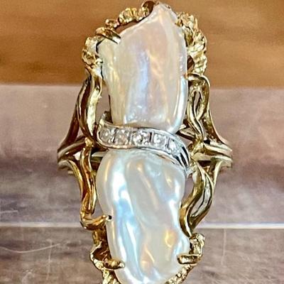 14K Yellow Gold Baroque Cultured Pearl & Diamond Modernist Ring Size 6.5 - Total Weight 6.85 Grams 