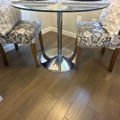 Dining table & chairs