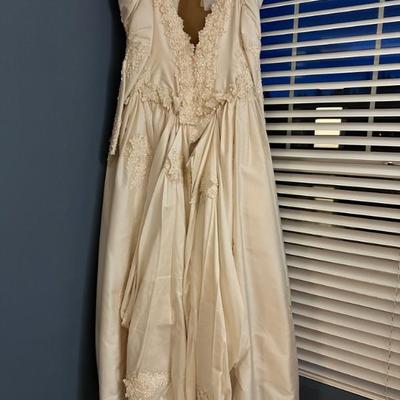 Wedding dress