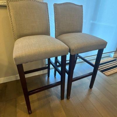 Bar stool