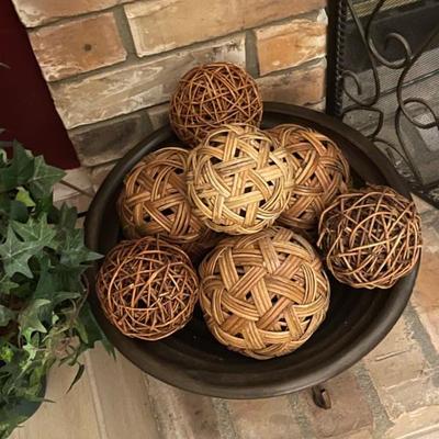 Decorative balls
