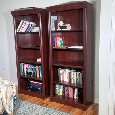 (2pc) PAIR OF BOOKSHELVES | Pair of wood bookshelves with 5 shelves each - h. 71.25 x w. 14 x l. 29.5 x d. 11.25 in

