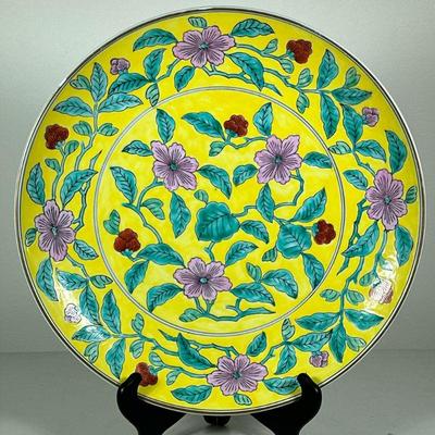 FLORAL JAPANESE CHARGER | Large Japanese charger decorated with flower design and gilt rim - h. 2 x dia. 14 in

