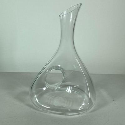 GLASS WINE DECANTER | Glass wine decanter with built-in handle - h. 12 x w. 7 x l. 8 in

