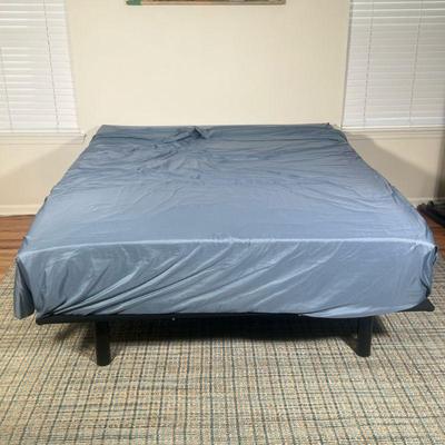 MOTORIZED QUEEN BED FRAME | Queen bed frame with motorized electric lifting back. - h. 11.75 x w. 60 x l. 80 in

