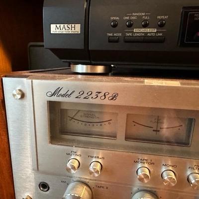 Marantz Receiver Model 2238B WORKS!!