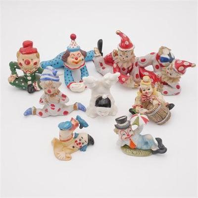 Sale Photo Thumbnail #128: Lot Of Assorted Vintage Clown Miniature Figurines ft. Enesco + More