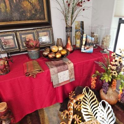 Decorations & Wall Art