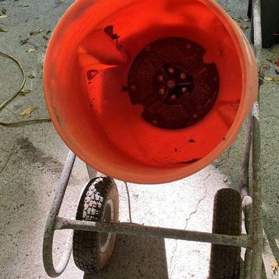 Lot 063-GAR: Kushlan Products Corded Concrete Mixer

Features: 
•	“The Enforcer”
•	350W, ½ HP, 115V motor
•	40RPM drum rotation speed
•...