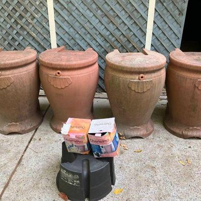 Lot 058-GAR: Rain Barrel Quartet

Includes: 
•	Four Heavy-Duty Poly Rain Barrels
o	Possibly made by Fiskars, but no identifying markings...