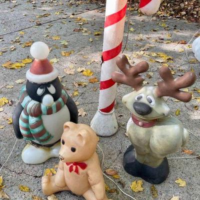 Lot 003-BH: Assorted Vintage Christmas Blow Molds #2

Includes: 
•	Vintage Toy Bear Blow Mold
•	Vintage Reindeer Blow Mold
•	Vintage...
