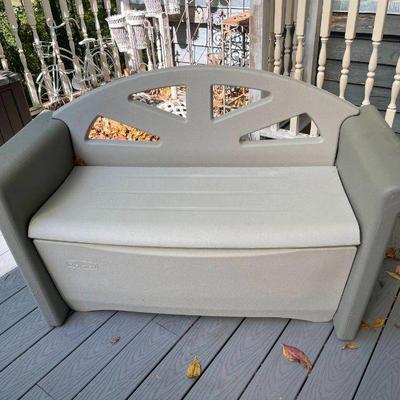 Lot 080-PAT: Rubbermaid 32-gal. Patio Storage Bench #1

Features: 
•	Rubbermaid water-resistant resin storage bench
•	Model...