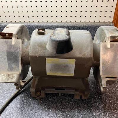 Lot 021-GAR: Vintage Craftsman Bench Grinder

Features: 
•	Model 397.19320
•	6” grinding wheels


Condition: Fair working condition (we...