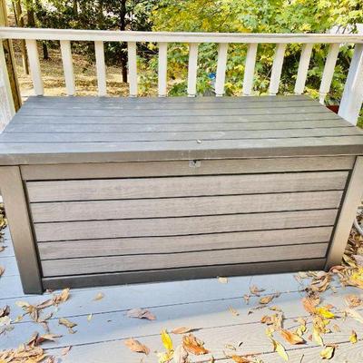 Lot 083-PAT: Keter 150-gal Resin Deck Box

Features: 
•	Seamless and secure lid
•	UV/Weather-resistant resin construction
•	Box is...