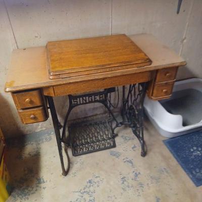 Treadle sewing machine