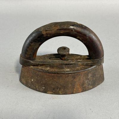Lot 272 | Antique Cast Iron Iron
