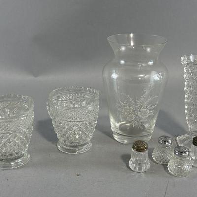 Lot 56 | Small Lot of Vintage Glass: Vase, Shakers, & More
