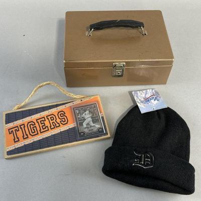 Lot 133 | Vtg Detroit Tigers Sign with Signed Card & More

