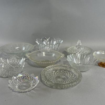Lot 89 | Various Vintage Glass Pieces
