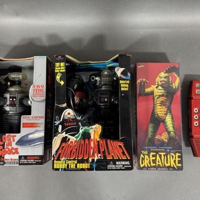Lot 245 | Retro Lost In Space Robot and More
