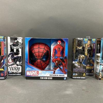 Lot 146 | NIB 6 2017 Hasbro Marvel/DC 12" Dolls & Dress Up
