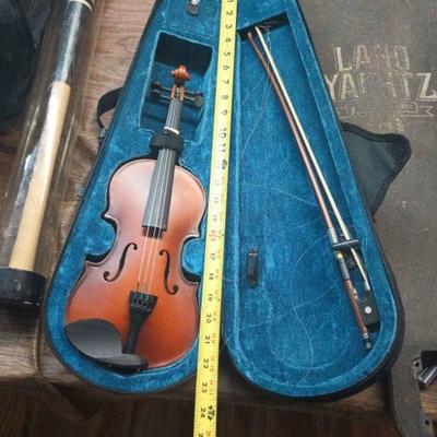 CIP097 - Mendini by Cecilio 1/8th size Violin plus PPE kit 
