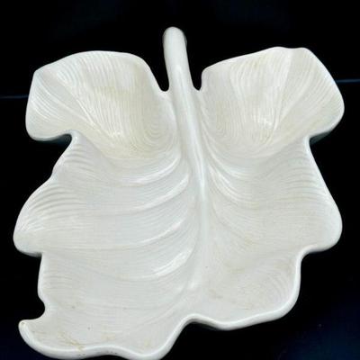 Vintage Hull Large Leaf Bowl
