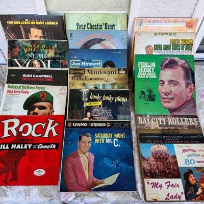 (16) Classic Albums #4
Includes - Eddie Arnold, Roger Williams, Glen Campbell, Green Barets, Bill Haley and the Comets, Jam Howard,...