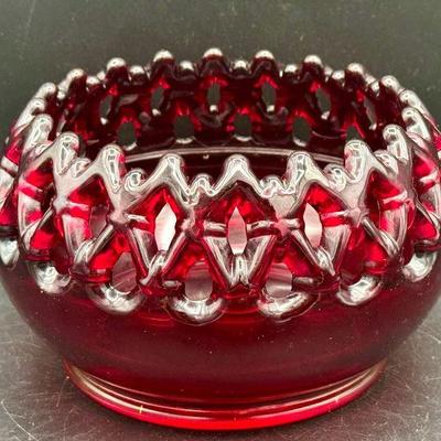 Ruby Red Rose Bowl with Lace Lattice Edge
