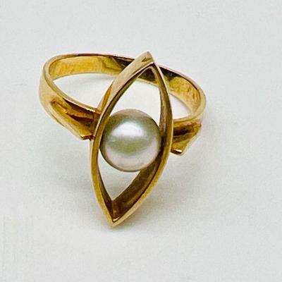 18 Karat Gold Pearl Ring
